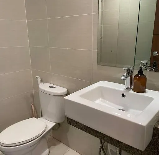 Cozy 1 Bedroom One Uptown Residences Bgc Apartment *